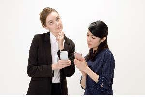 外国人女性と日本人女性